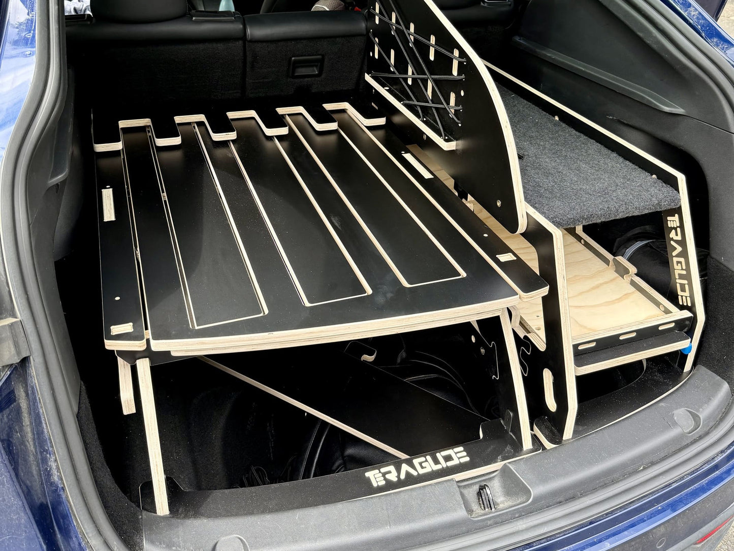 Perfect for solo travelers, the Teraglide SOLO offers a compact, secure sleeping platform with smart storage. Designed for 60/40 rear seat folds—sleep on one side, store gear on the other. Quick setup, lockable drawers, and a sturdy, comfortable surface for a hassle-free adventure.