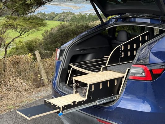 Designed for solo adventurers, the Teraglide SOLO combines a comfortable sleeping platform with smart storage. Fits SUVs with 60/40 rear seat folds—60 for sleeping, 40 for gear. Quick setup, lockable drawers, and a sturdy, slatted surface for a restful night’s sleep. Lightweight, secure, and perfect for independent explorers.