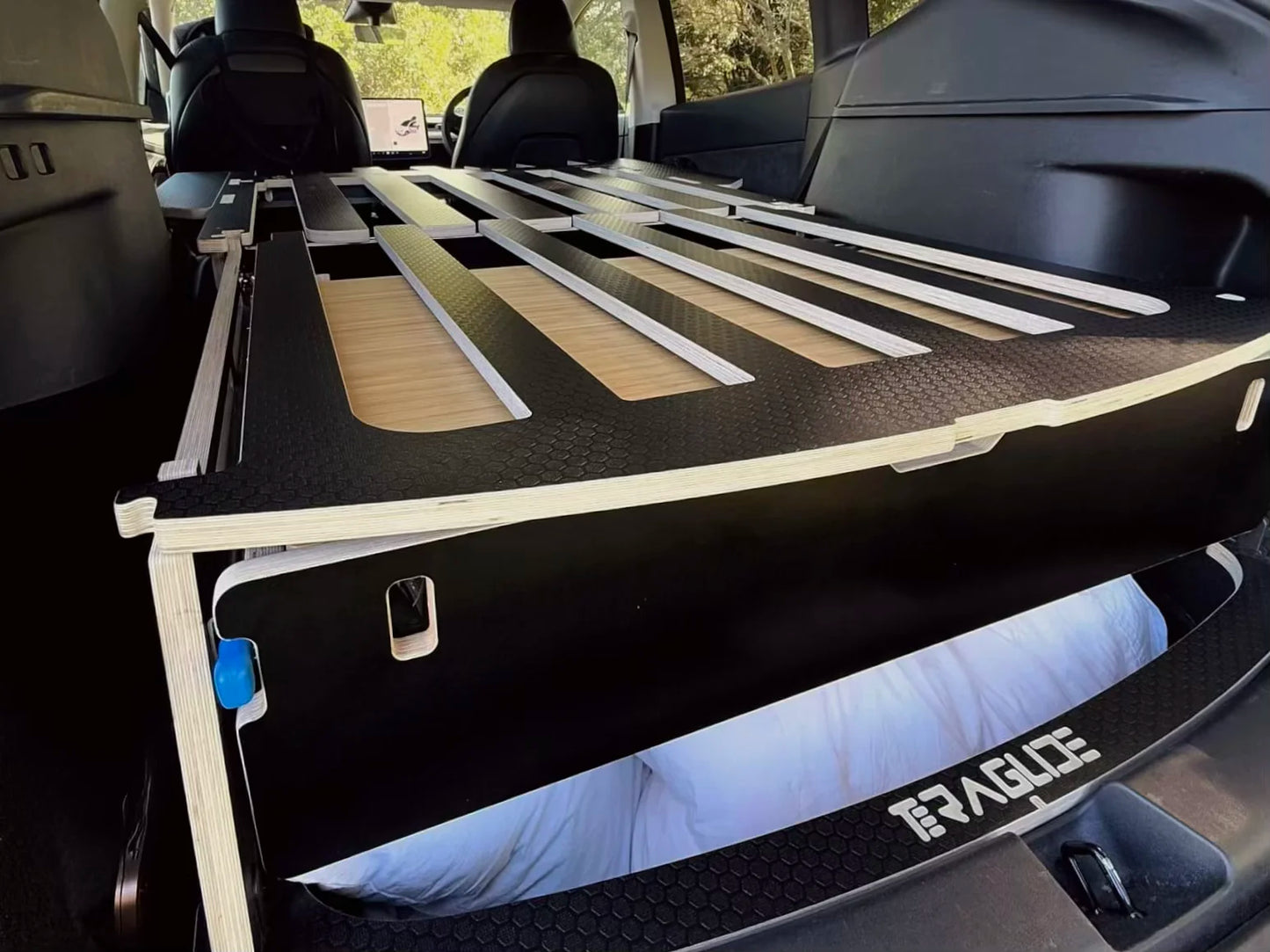 Family sleeping arrangement using Teraglide PRO car camping platform